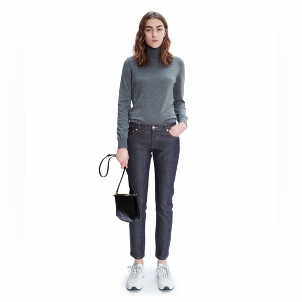 A.P.C. Navy Etroit Court Jeans Size 25